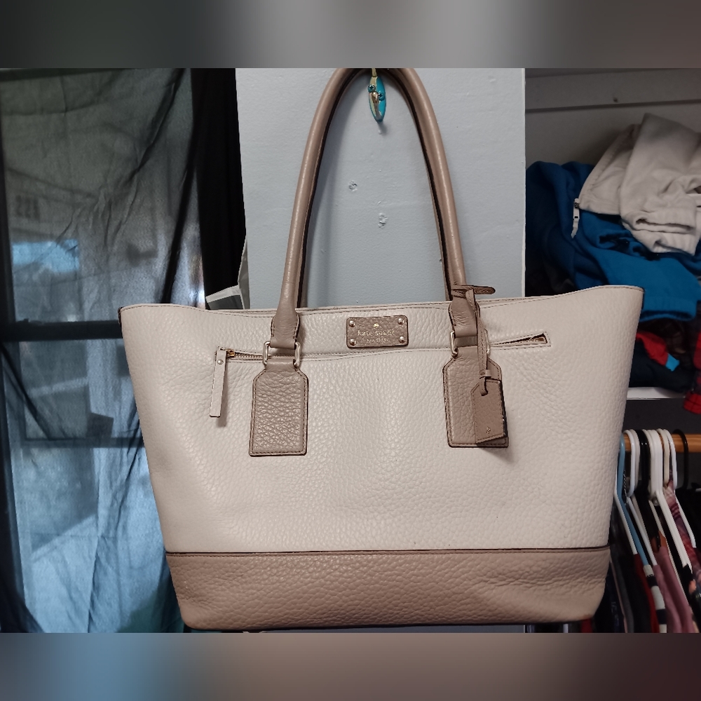 Gorgeous Kate Spade XL Tote